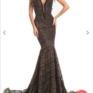 Black and Gold Jonathan kayne prom dress.